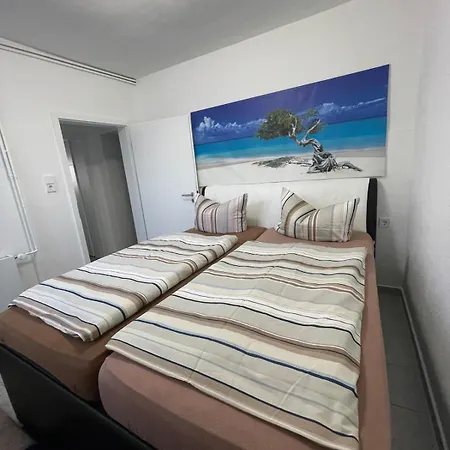 Am Waldrand Appartement *